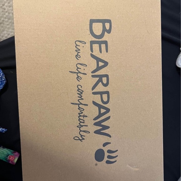 brand new bear paw slippers nwt - Picture 4 of 6